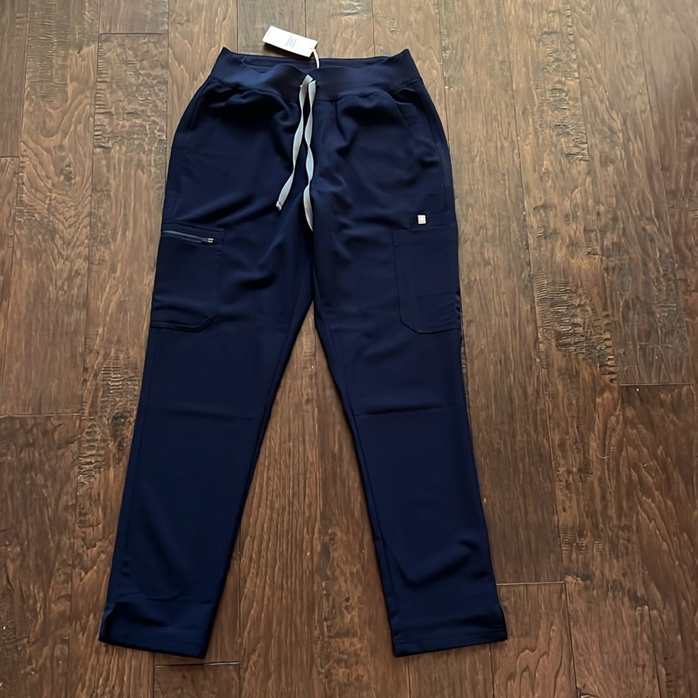 Brand new FIGS high waist Yola scrub pants
